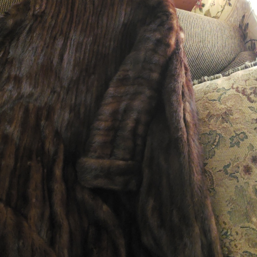 Elegant Real Deep Rich Brown Mink Coat